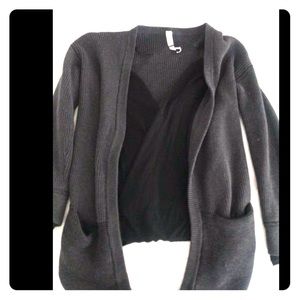 Lululemon Grey Sweater with Black insert Size 8